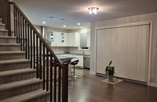 Elegance and serenity on Parkview Terrace/Élégance et sérénité sur Parkview Terr
