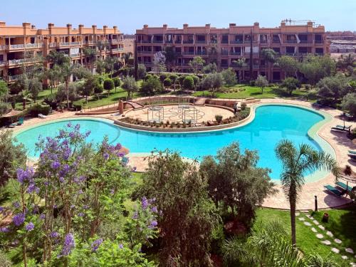Elegant 2-BR Oasis with Terraces & Pool view