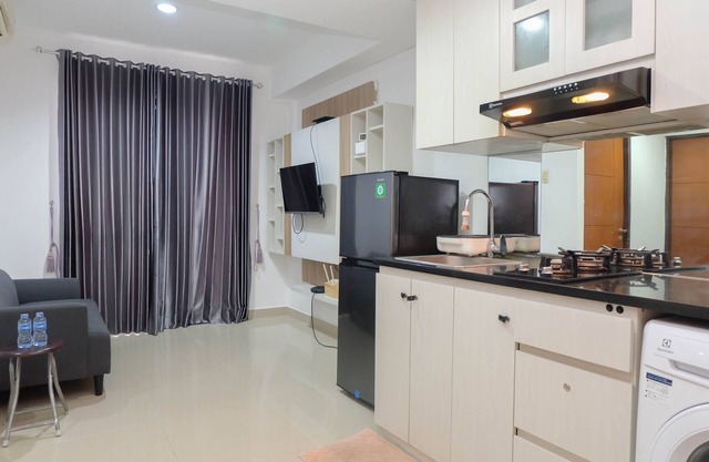 Elegant And High Floor 2Br Apartment At Royal Olive Residence