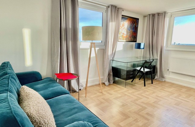 Elegant apartment 30 min from Central London