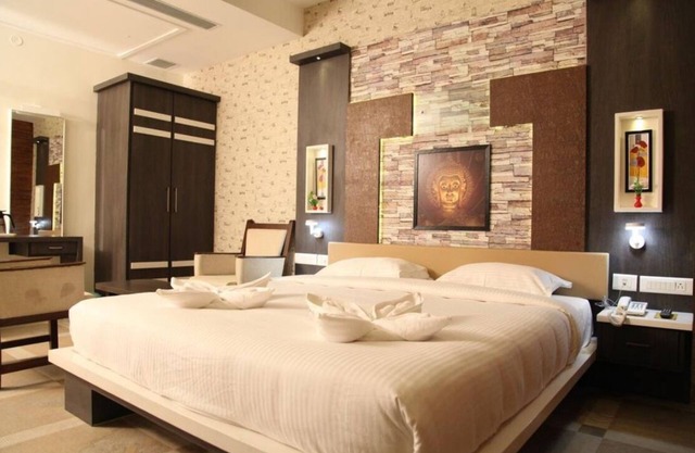 Elegant Furniture,Cozy stay @ Madurai
