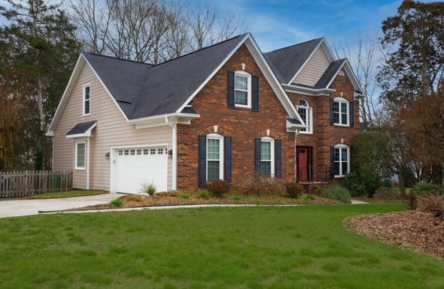 Elegant Garden Escape |6BR w/Backyard-Fire Pit-BBQ
