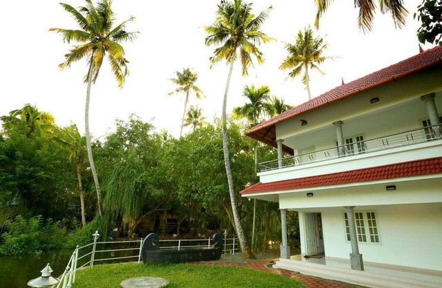Elegant & Modern Lake View Resort,Alleppey