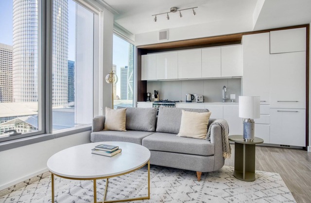 Elegant Rincon Hill 1BR w/W/D, Gym & Pool, near Tech HQs, by Blueground
