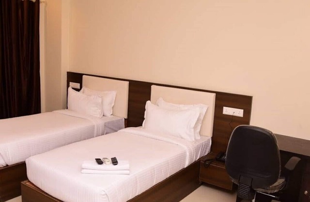 Elephant Suites Brookefield # 22