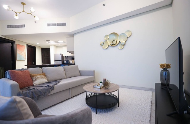 Elite LUX Holiday Homes - Cozy & Modern 1BR in Dubai South