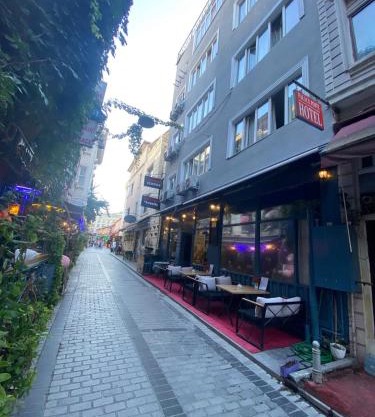 Elite Plus Family Hotel Old City