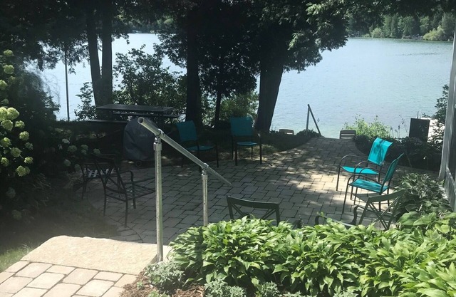 Elkhart Lake lakeside cottage