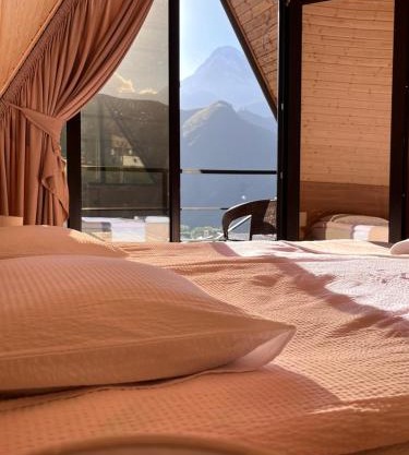 EMKA Cottages Kazbegi
