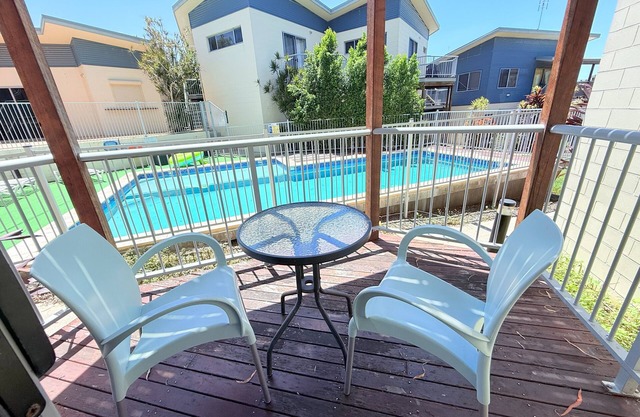 Emu Park Beach Resort, Corporate Room for 3 guest