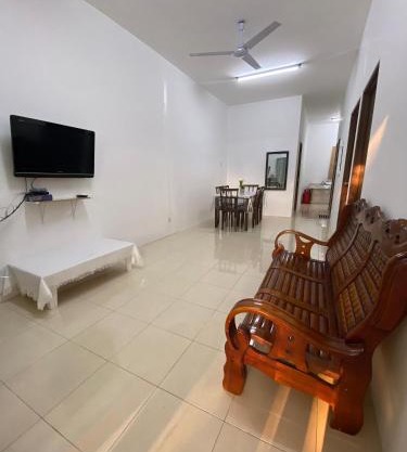 EmyNuar Homestay