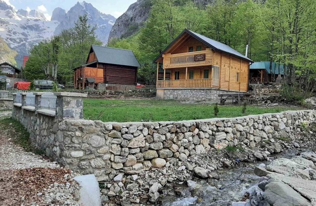 Enchanting 3-bedroom cottage in National Park Prokletije in Montenegro