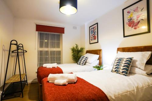 Enfield North London 3BR Apartment