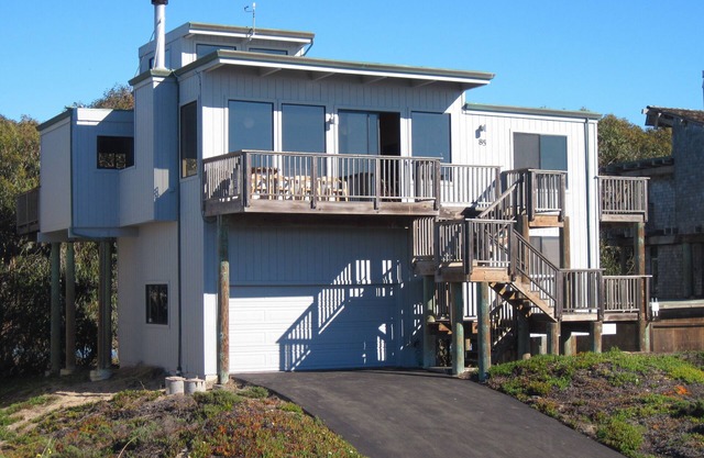 Enjoy Beautiful Views In Our Family Friendly Beach House!