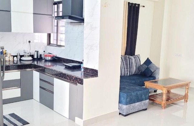 Entire Apartment -Pradhan Nagar Middle of the city