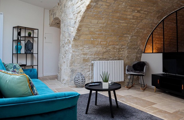 Entire apartment Senlis at the water's edge