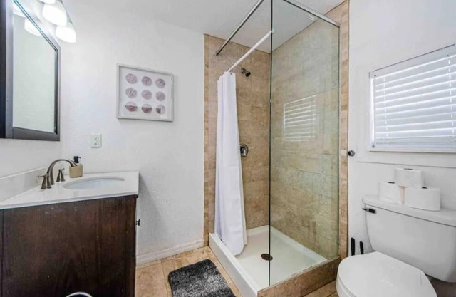 Entire Home Close to the Beach!