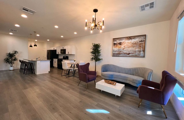 Entire home in Henderson NV 3 Bed Home/Amazing Location/Close to THE STRIP