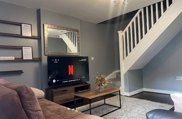 Entire Home With Private Parking