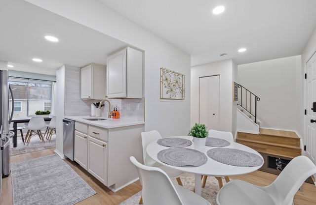 Entire Home - Woodbridge Wonderhouse 2000+sqft!