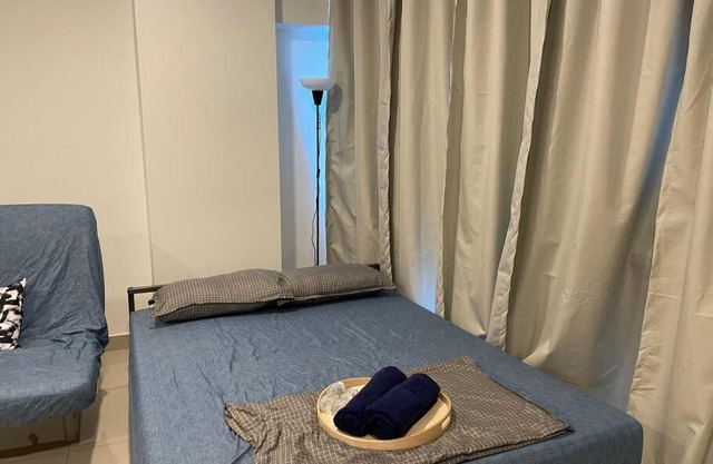 Entire unit Section 13 PJ /Pool/Wifi/Netflix/Gym