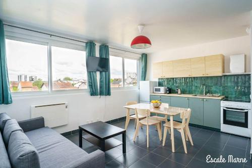 Escale-marne fr - 202 - Free Parking - Free Luggage Storage - Metro 8 Eiffel Tower - All equipped - Linen Included - Washing Machine - Panoramic View - From 1 to 18 guests