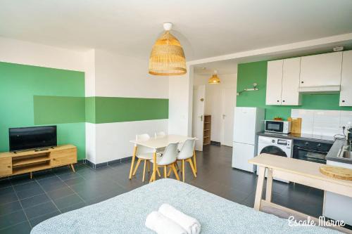 Escale-marne fr - 201 - Free Parking - Free Luggage Storage - Metro 8 Eiffel Tower - All equipped - Linen Included - Washing Machine - Luxury Emma Mattress 160X200 - Panoramic View - From 1 to 6 guests