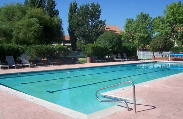 Escape to relaxation and adventures! nBeautiful panorama view!nMonthly Discountn