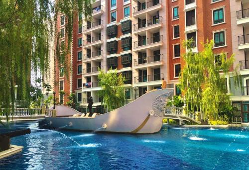 Espana Water Park Resort Pattaya, Jomtien Beach
