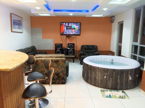 EspectacularJacuzzi y Turco para relajarse