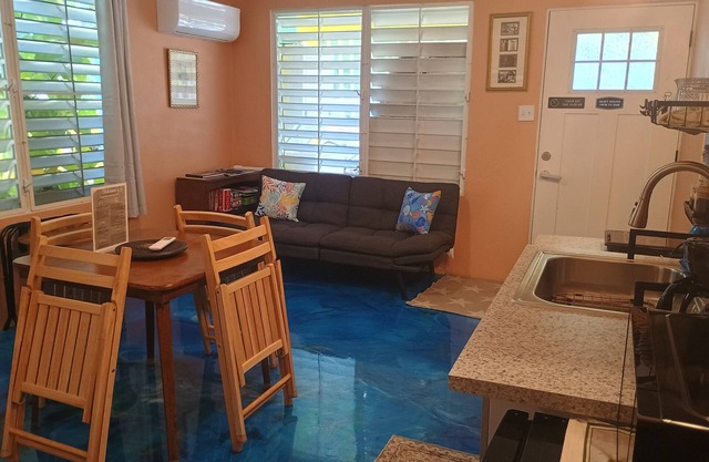 Esperanza Studio A/C Up Hill Apt. B