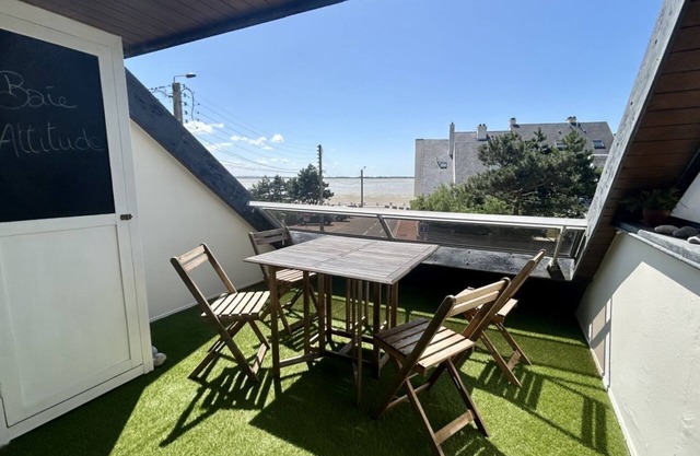 Esperluette, Apartment with bay view terrace