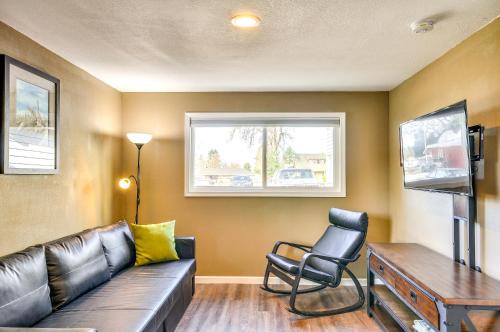 Estacada Home - Near Milo McIver State Park!