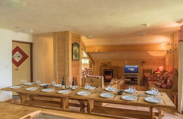 ETERLOU LES 2 ALPES 3600 : Apartment 162m² - 4 bedrooms 4 bathrooms/WC - 80m from the slopes