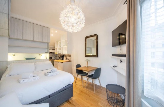 Etienne pernet - Charming studio with a nice private terrace