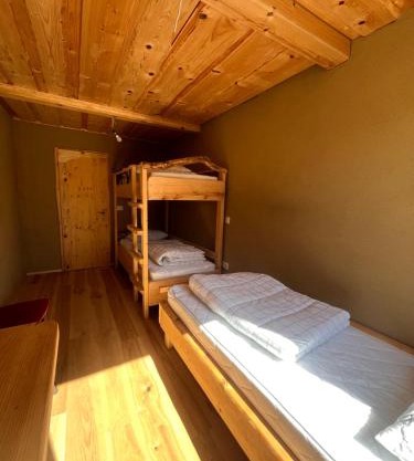 Etnološko holistična vas Apače
