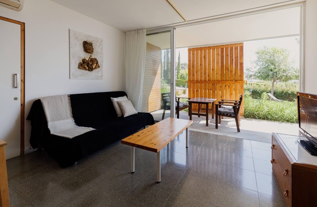 Eunoia | One-Bedroom Apartment, Art by PraXis Apartments