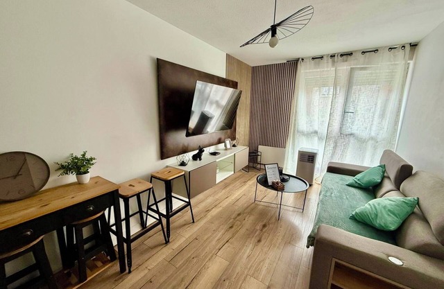 Evasion chic à Aucamville - Attractive modern T2 - Secure private parking-Clim
