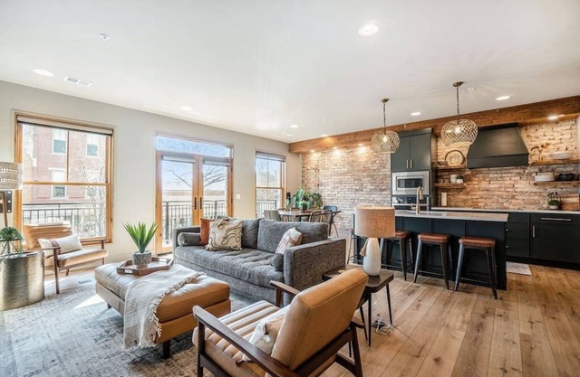 Evelyn 201: Modern 2-Story Condo with Private Terraces in Downtown Holland