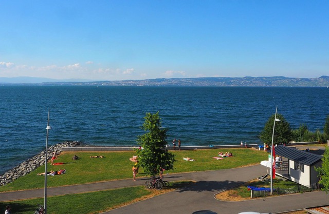 Evian Beau 3P / 67m2 on the beach and 15 minutes from the ski