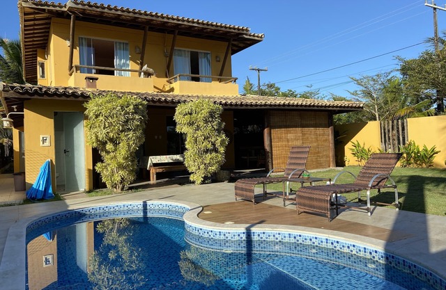 Excellent standard villa with private pool, bordering 70 meters from the beach.