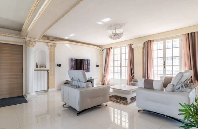 Exceptional apartment piano, terrace, Spa, barbecue private elevator