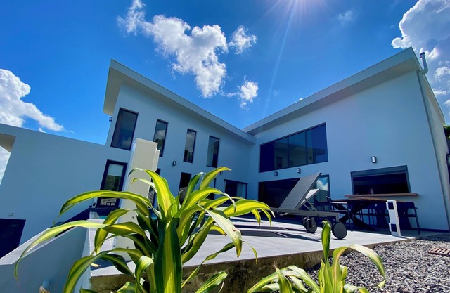 Exceptional villa, high standing, superb sea view, three ilets, swimming pool, wifi