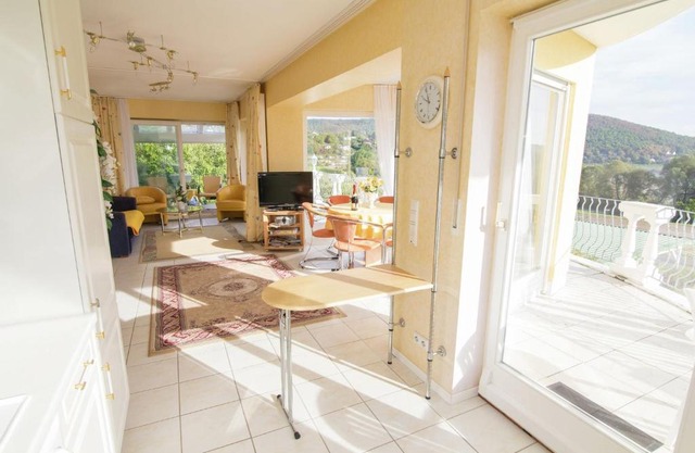 Exclusive apartment with large balcony and lake view directly on to the Edersee