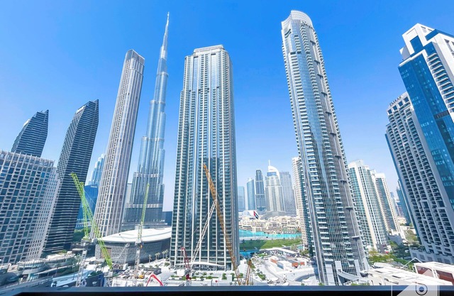 Exclusive Burj Crown 4b Balcony Burj Khalifa View