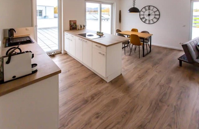 Exclusive COZY 3-room penthouse with large roof terrace *near Europa Park*