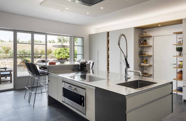 Exclusive Cortijo surrounded by an olive grove