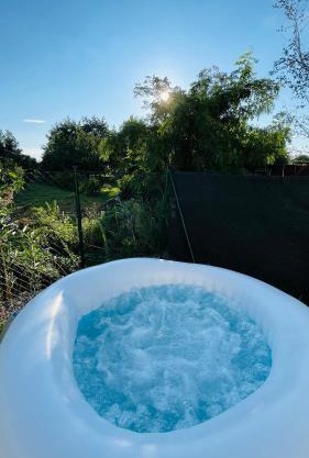 Exclusive Garden Oasis with Hot Tub & Private Parking
