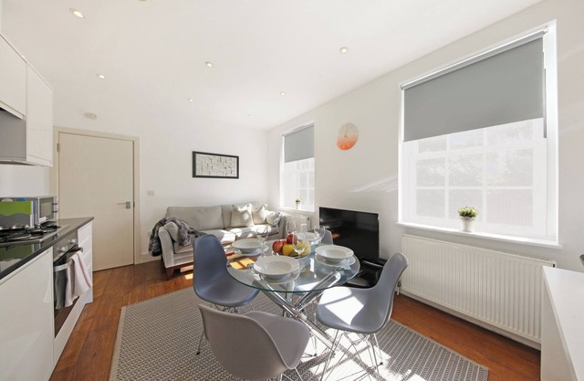 Executive 1 Bedroom Apartment in Central London FREE WIFI (2nd Floor)