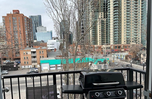 Executive 3BR Penthouse » Downtown » Parking » AC